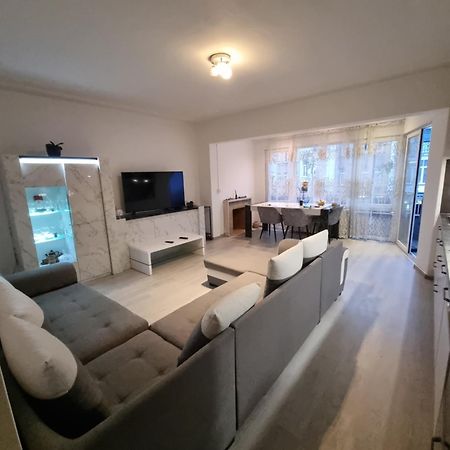Apartchazal Brussel Bagian luar foto