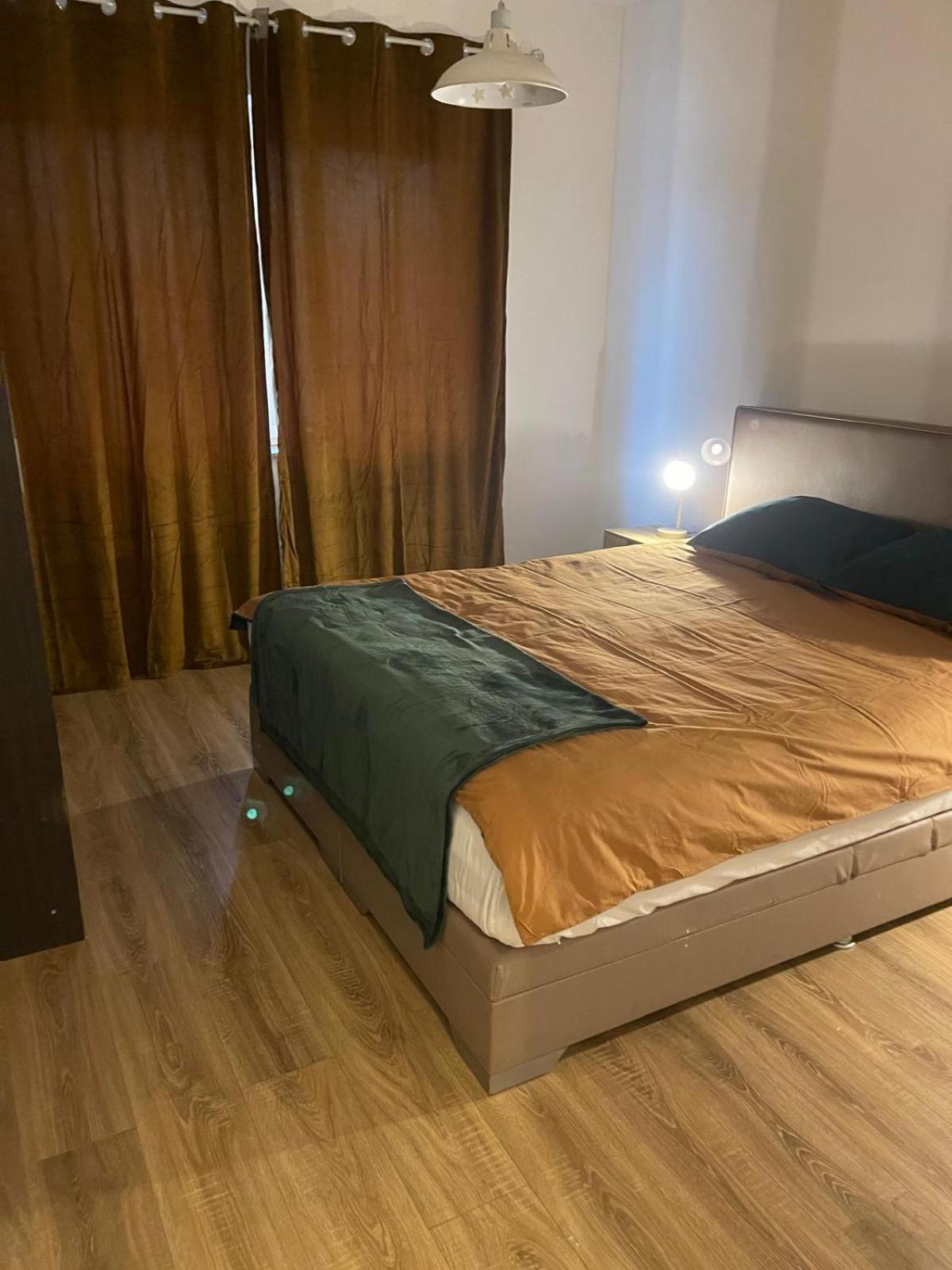 Apartchazal Brussel Bagian luar foto